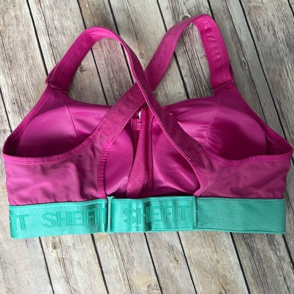 SHEFIT ULTIMATE SPORTS BRA
High Impact - Picture 16 of 16